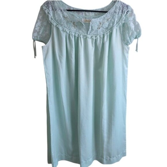 Blue Lace Trim Short Sleeve Button Front M - Picture 3 of 16